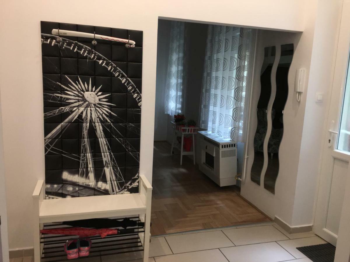 Lovag Apartman Boedapest Buitenkant foto